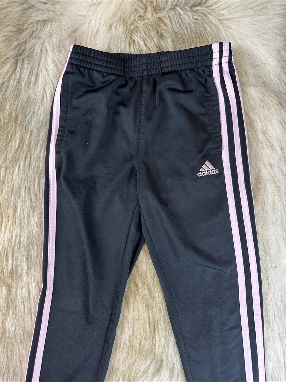 Adidas Girls Black Pink 2 Piece Tracksuit Set Size 6